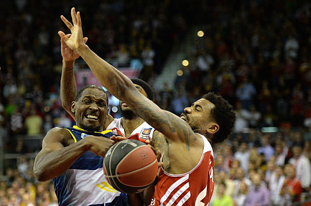 次亮眼表现 次亮眼表现